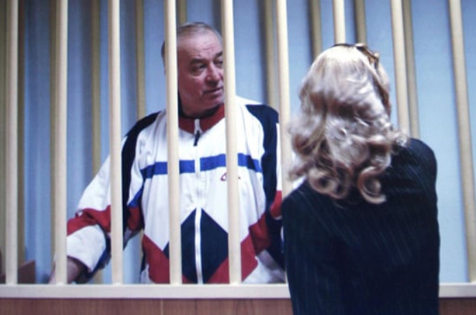 1997年，俄顶尖专家叛逃，俄发布全球追杀令，普京真的会放过他？