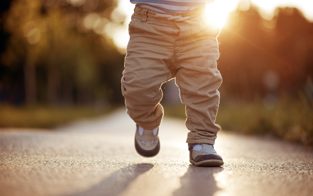 宝宝走路"早晚",跟智商"高低"有关?科学研究这样说