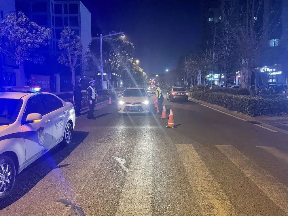 男友擅自拿走车钥匙后出了交通事故，女友要担责吗？判了！