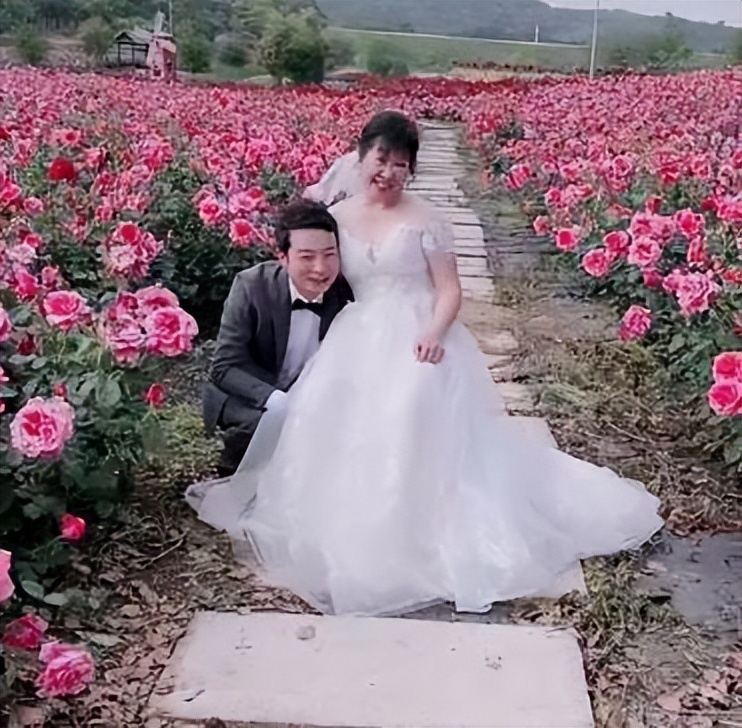 诗人余秀华：好不容易脱离苦海，转身又跳进火坑，图啥呢