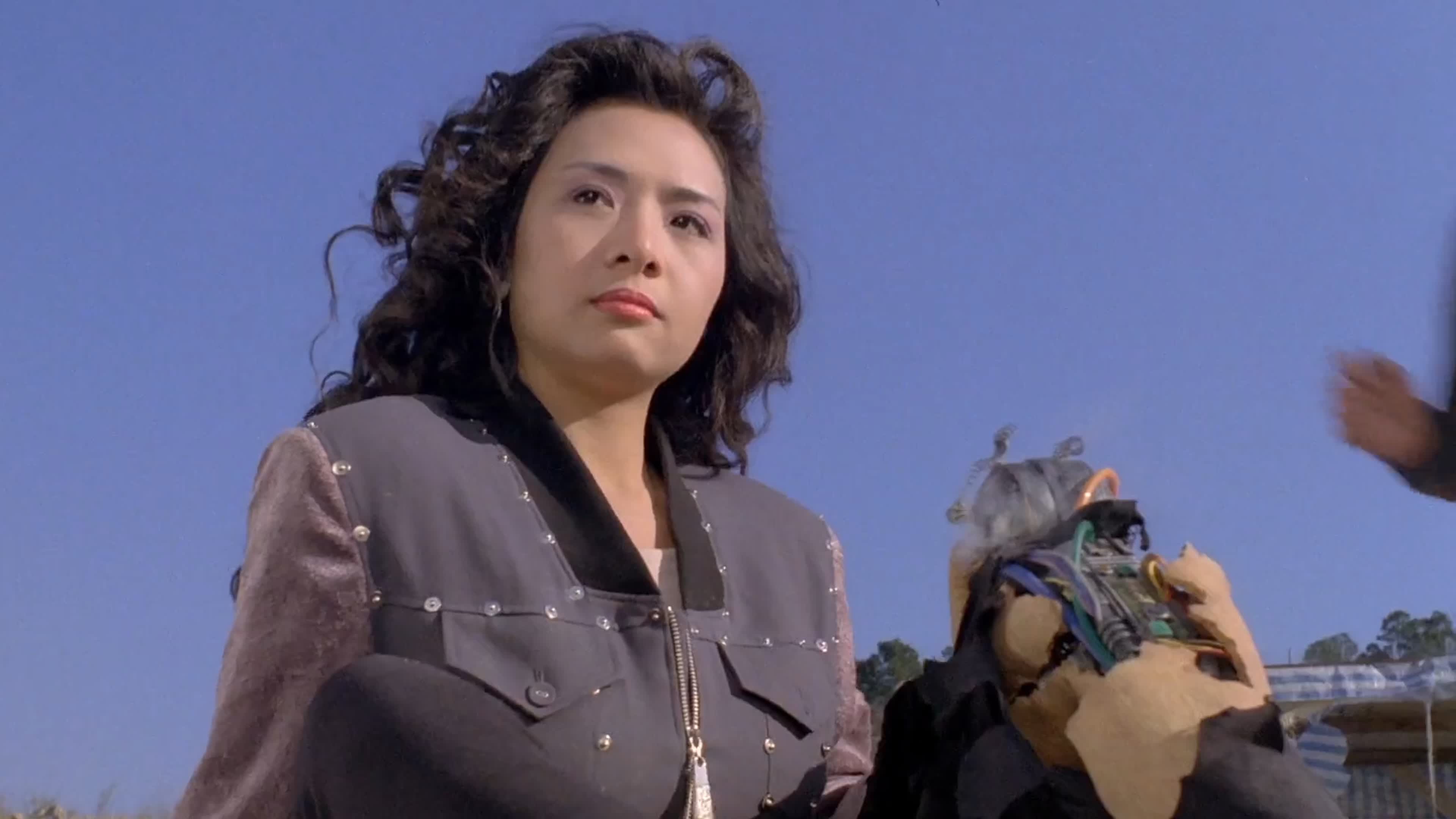 叶子楣变身女机器人,美女三人组打败邪恶机器人,科幻片女机器人