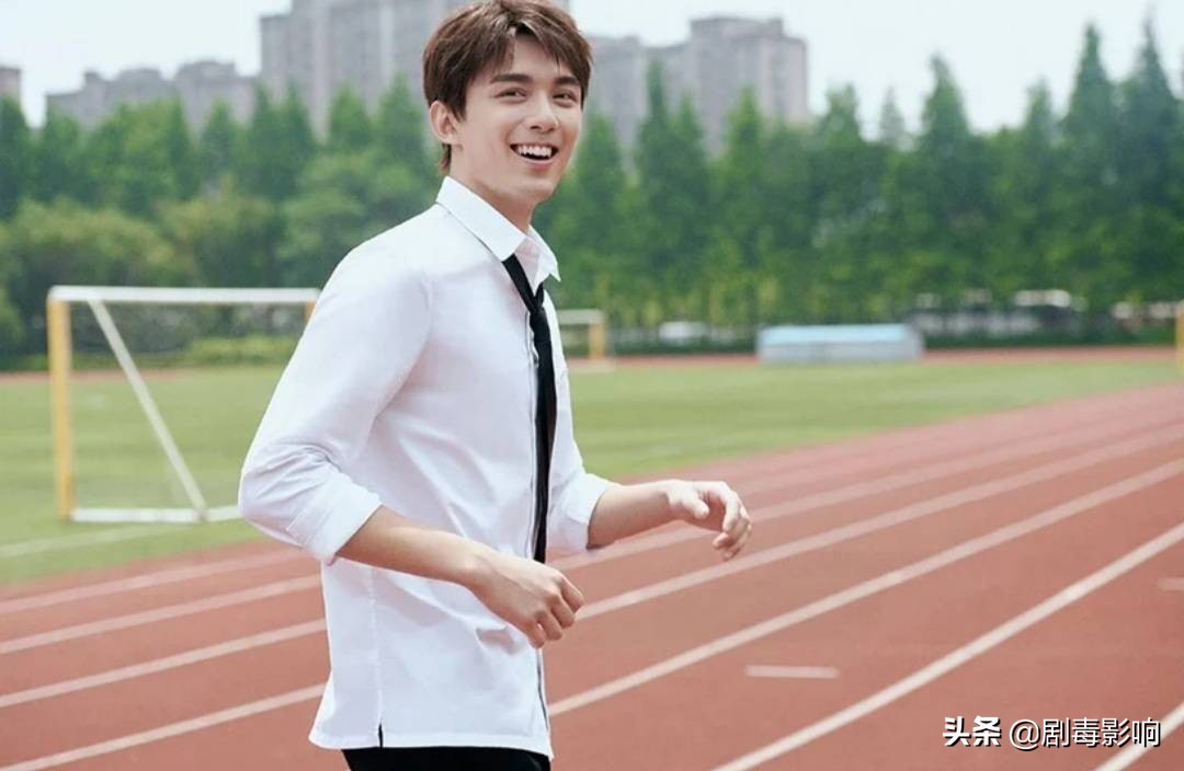 学霸男星：吴磊千玺全面发展，王安宇614分，张凌赫数学接近满分