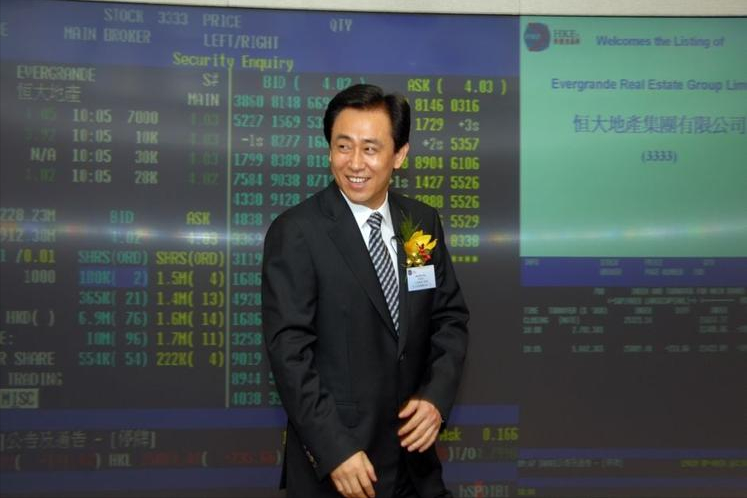 恒大欠了多少债（恒大暴雷欠下2万亿，被传跳楼自杀躲债，许家印：2023年全部还清）