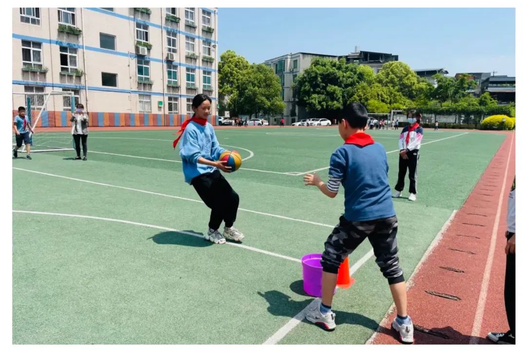 四川天府新区大林小学开展校园篮球班级联赛系列活动