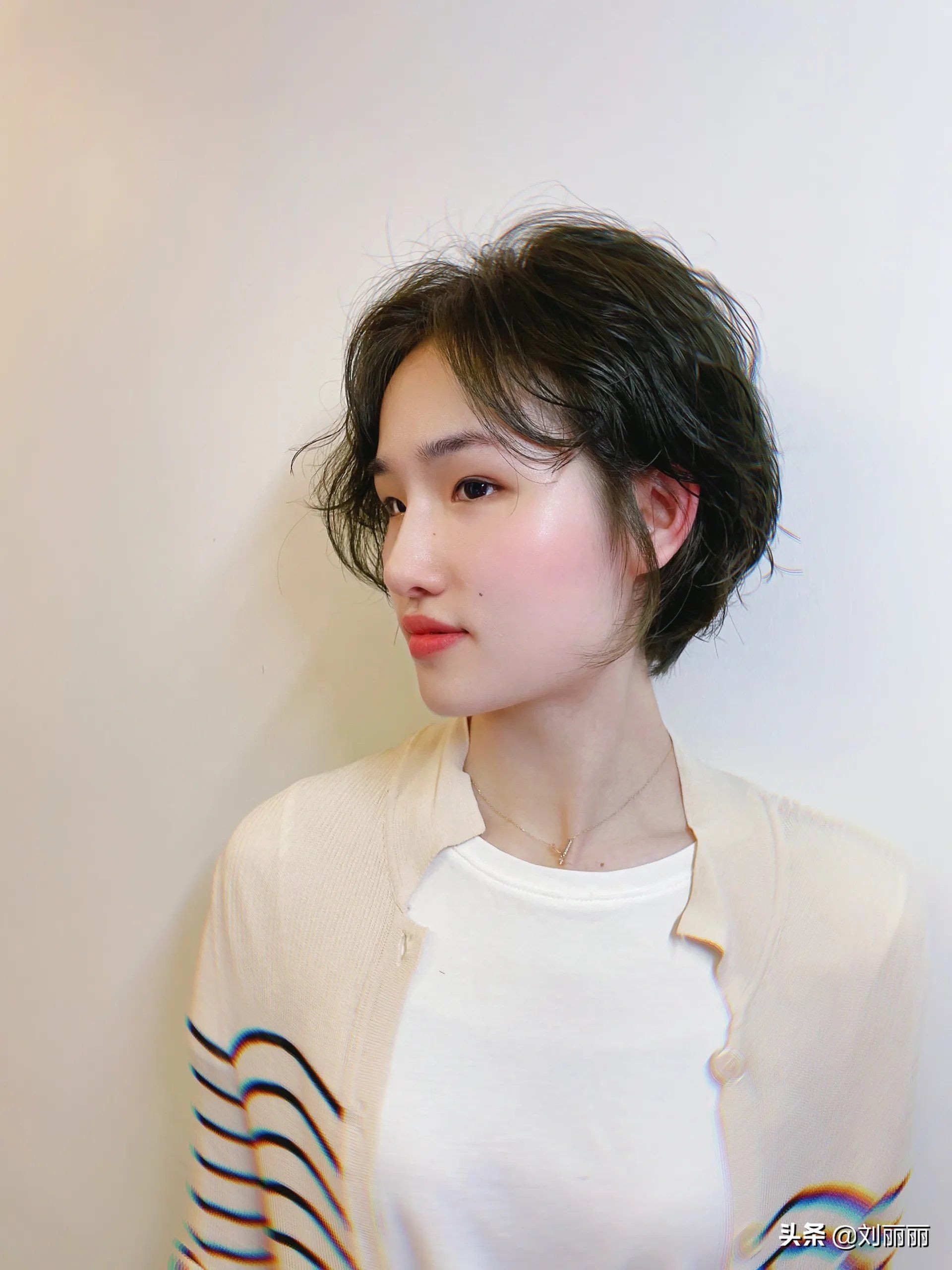 洋气的短发发型图片女(天热别再留长发了) - 赤虎壹号