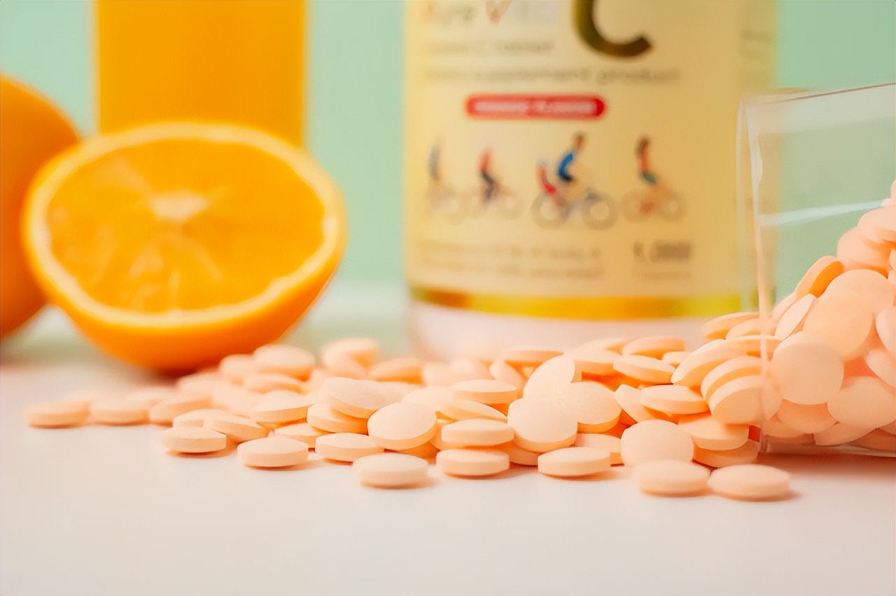 天然维生素c的作用和功效(维生素c对人体有哪些好处) - 行就行