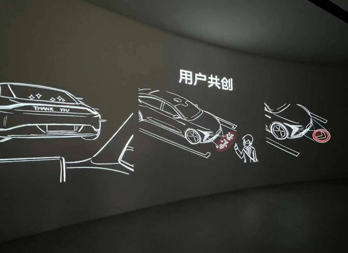 颠覆车灯的传统意义，智己L7 智能车语带领车灯走进智能新时代