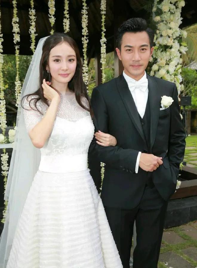 就是嫁给爱情的满满的幸福感,当时网上曝出她和刘恺威的婚礼现场时