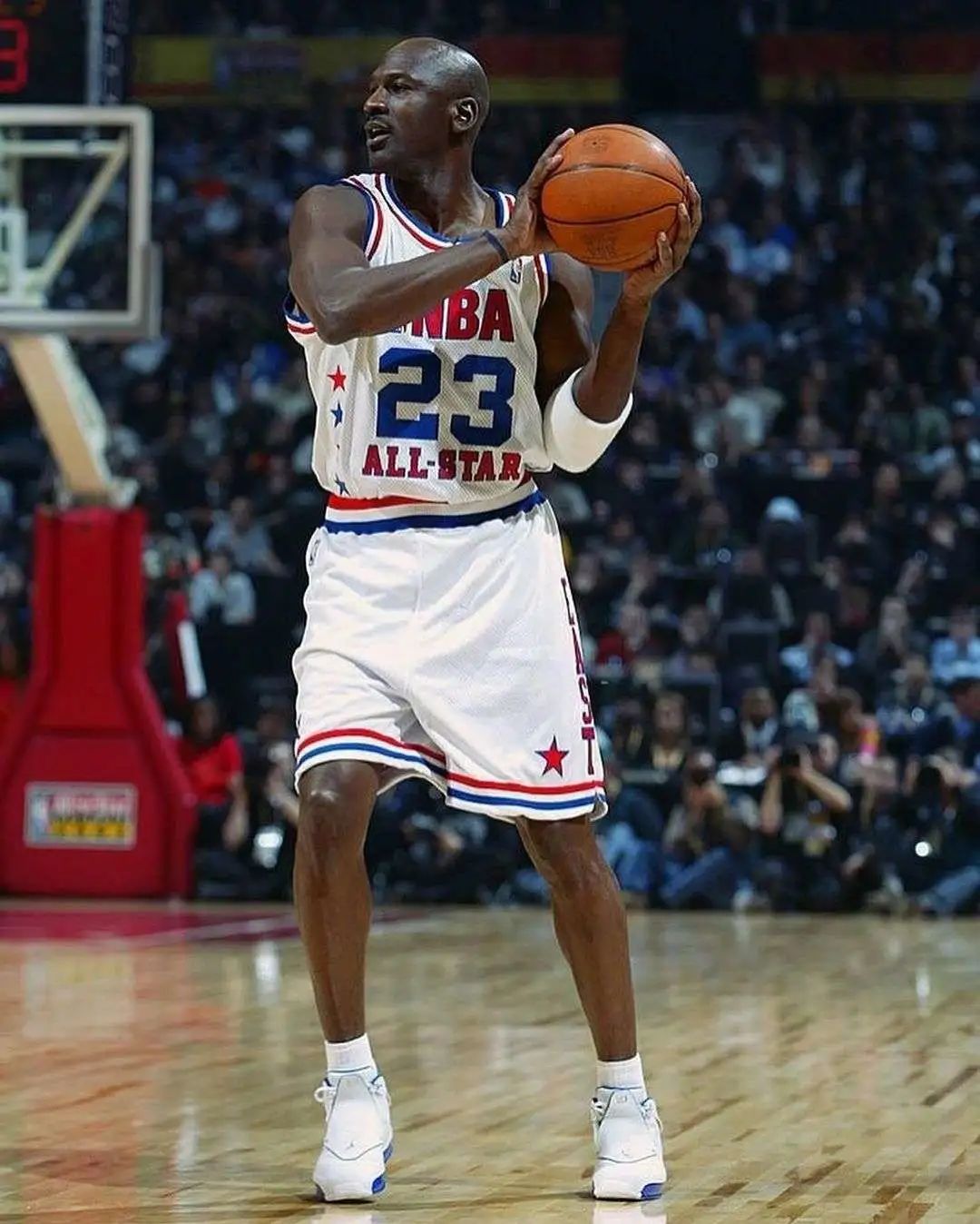 乔丹篮球鞋哪款好看(乔丹21世纪上脚的三双aj正代!