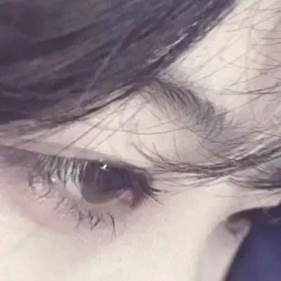 描写眼睛的优美句子10字「描写眼睛的优美句子」