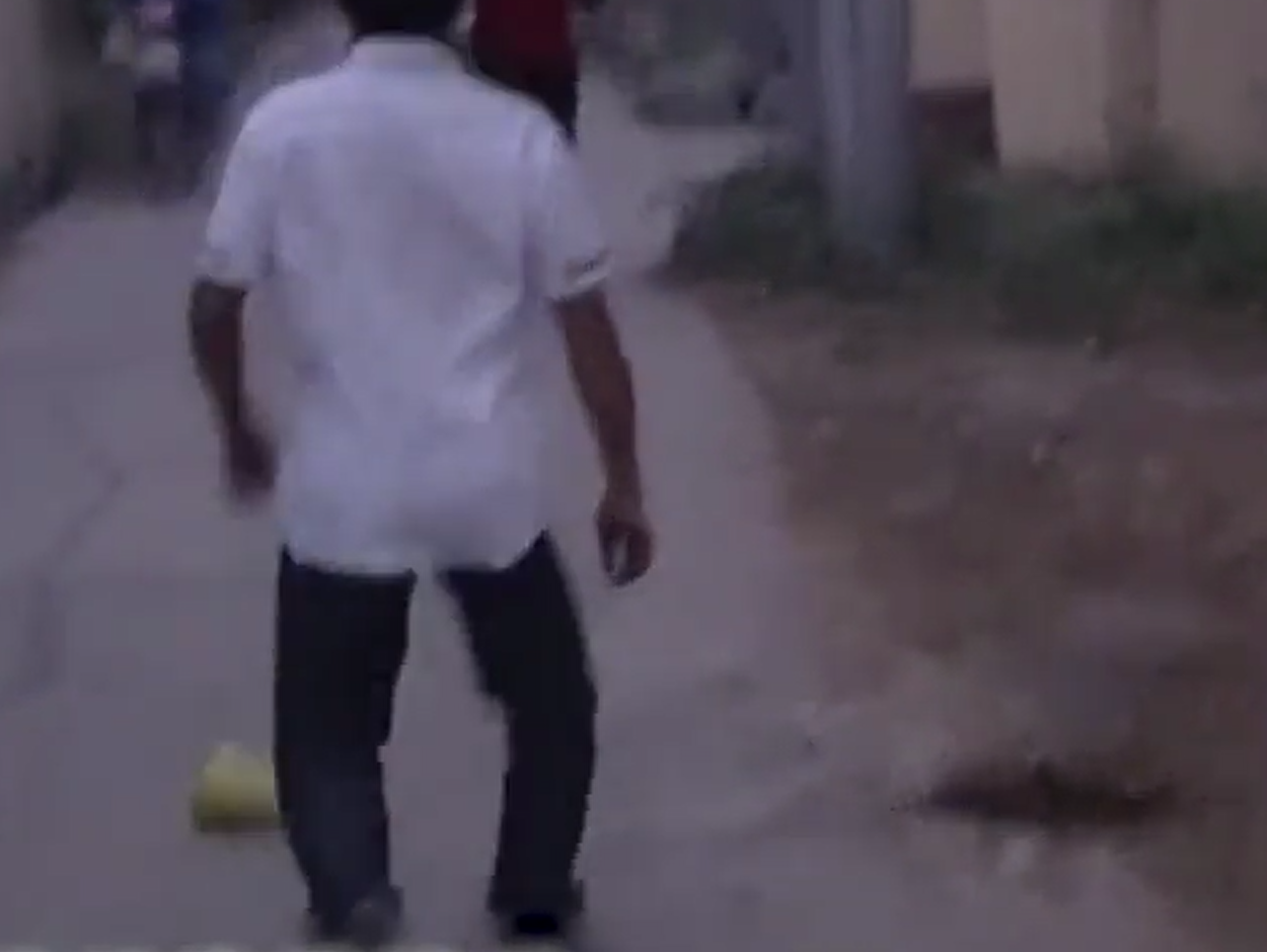 2015年武汉女孩被“高富帅”网友骗至农村，19岁为其生下龙凤胎