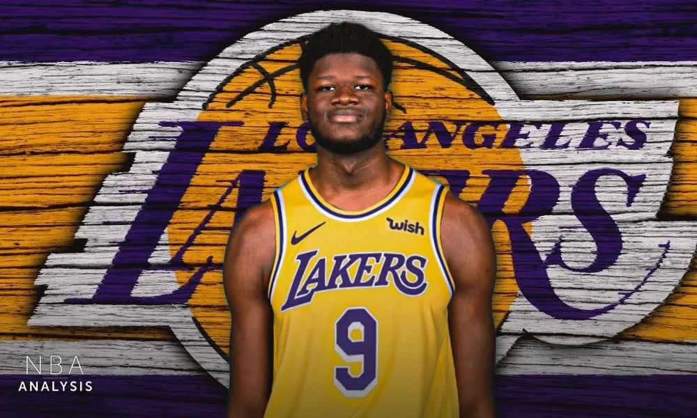 nba塔克为什么有钱(5年超2.5亿！NBA历史第一人！大哥比哈登贵1个塔克)