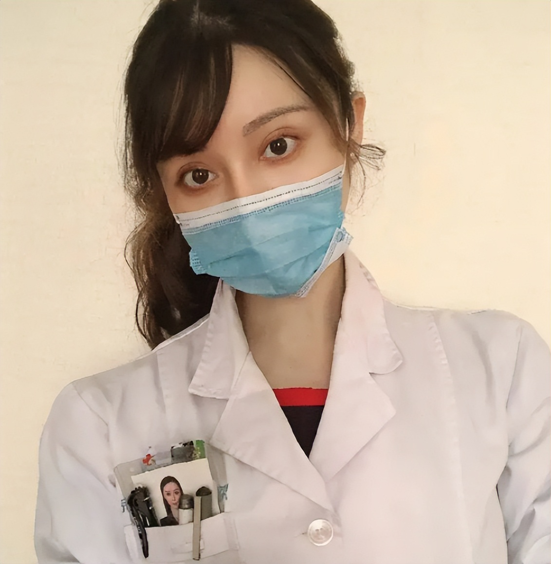 医学类专业发展前景排名，临床医学竟跌出前三，榜首热度持续攀升