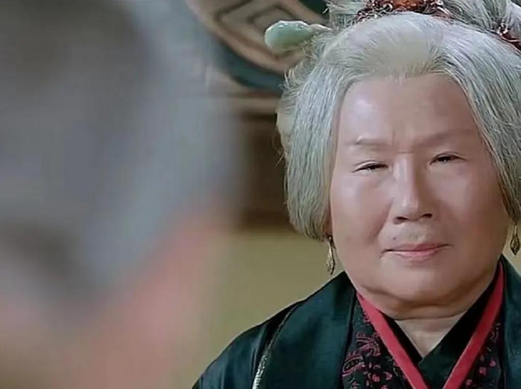 论真正拥有“微笑眼”的奶奶只服这6位，有人83岁还在演戏的路上