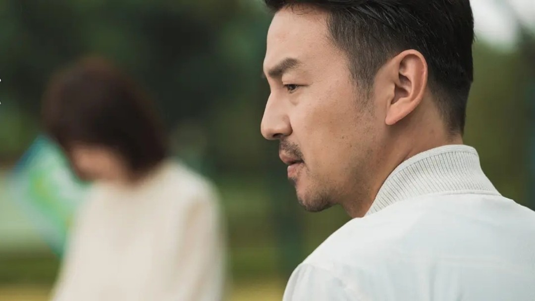 张艺谋新作《坚如磐石》将袭,张国立雷佳音演父子,于和伟演反派