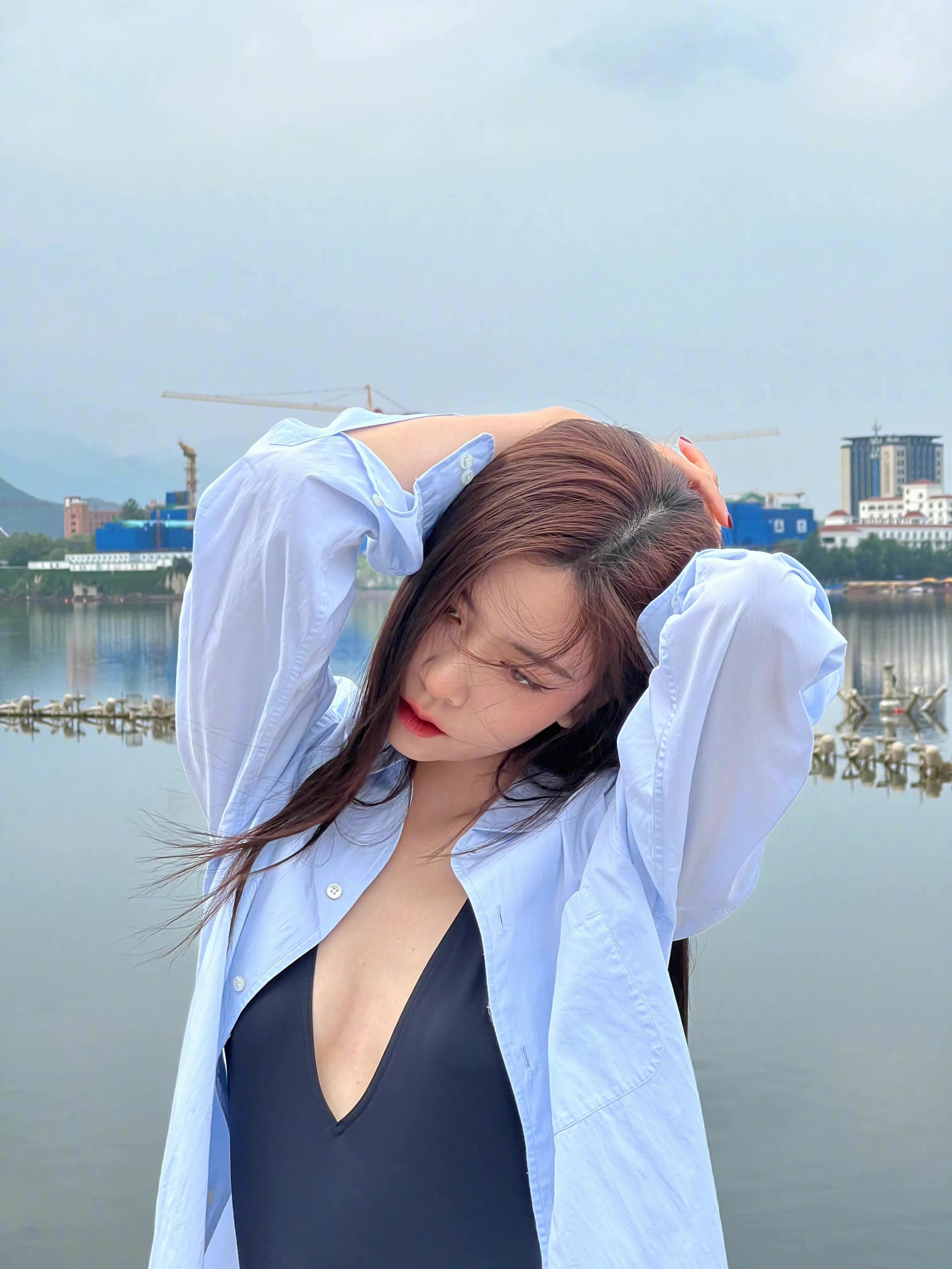 宋妍霏近期穿搭