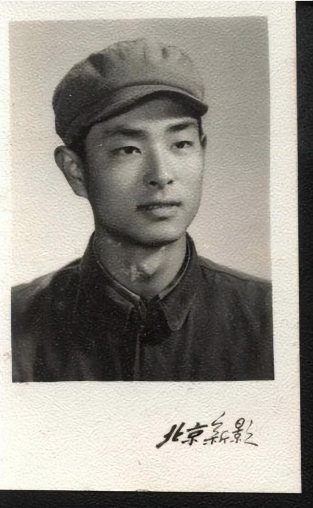 濮存昕“消失”的九年：丧弟又丧父，晚年不再演戏，只想照顾母亲