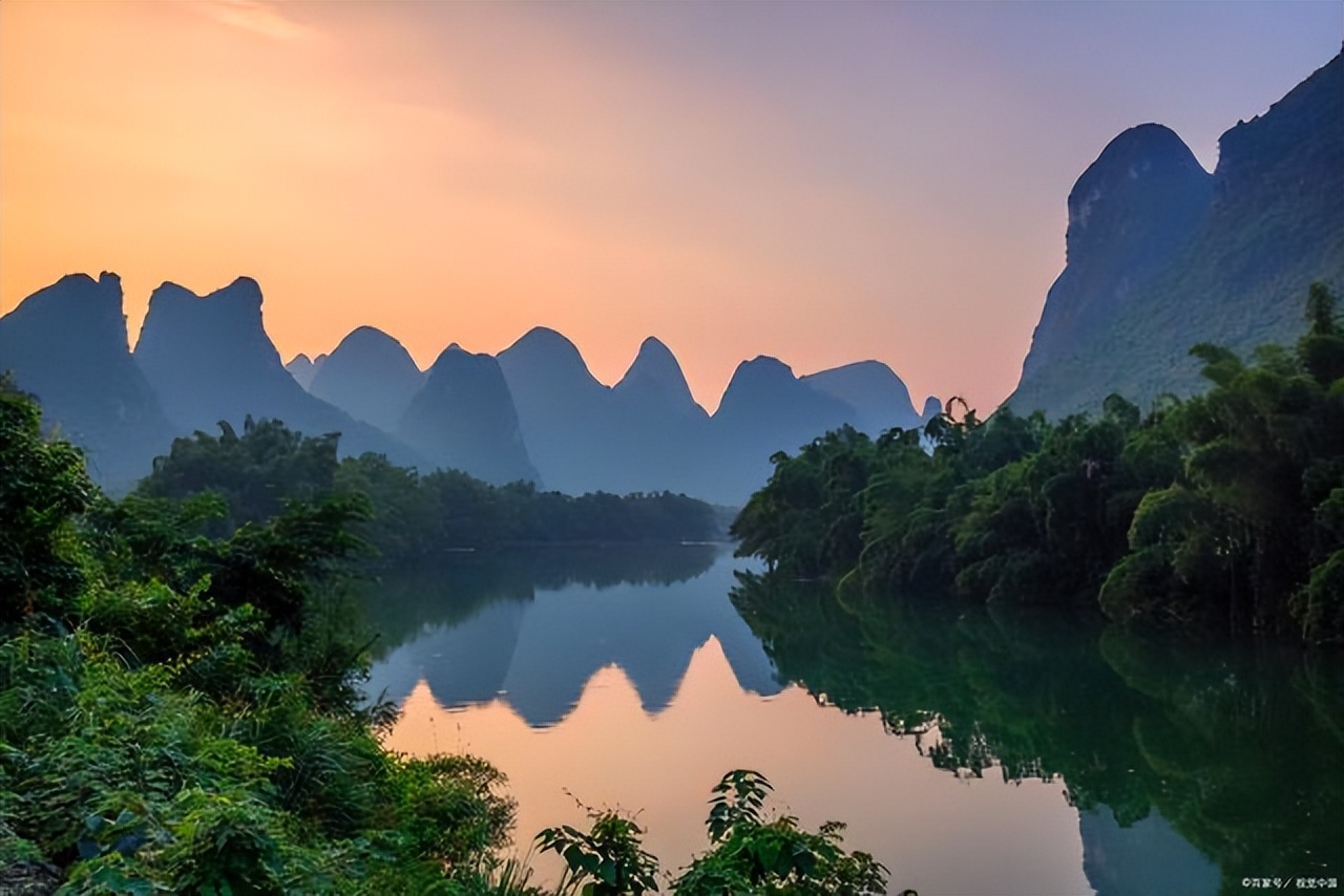 四十年的风雨只寄托于这5首七律，如何做到冷眼红尘？人生不易