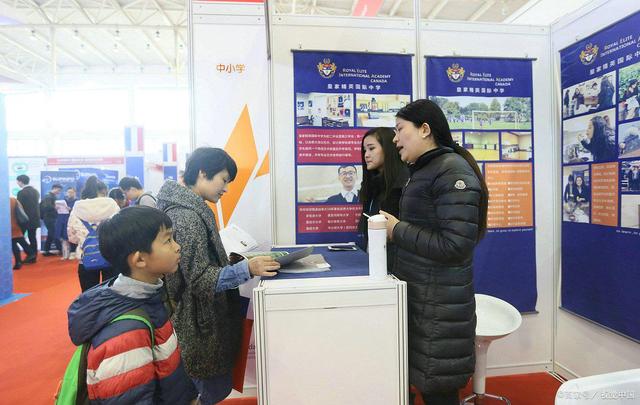 留学4年花费130万，回国之后月薪4000，坦言：留学没优势