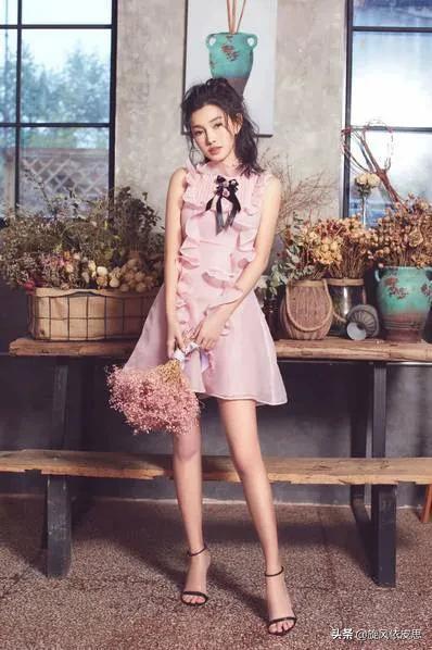 实力派演员晶女郎童菲