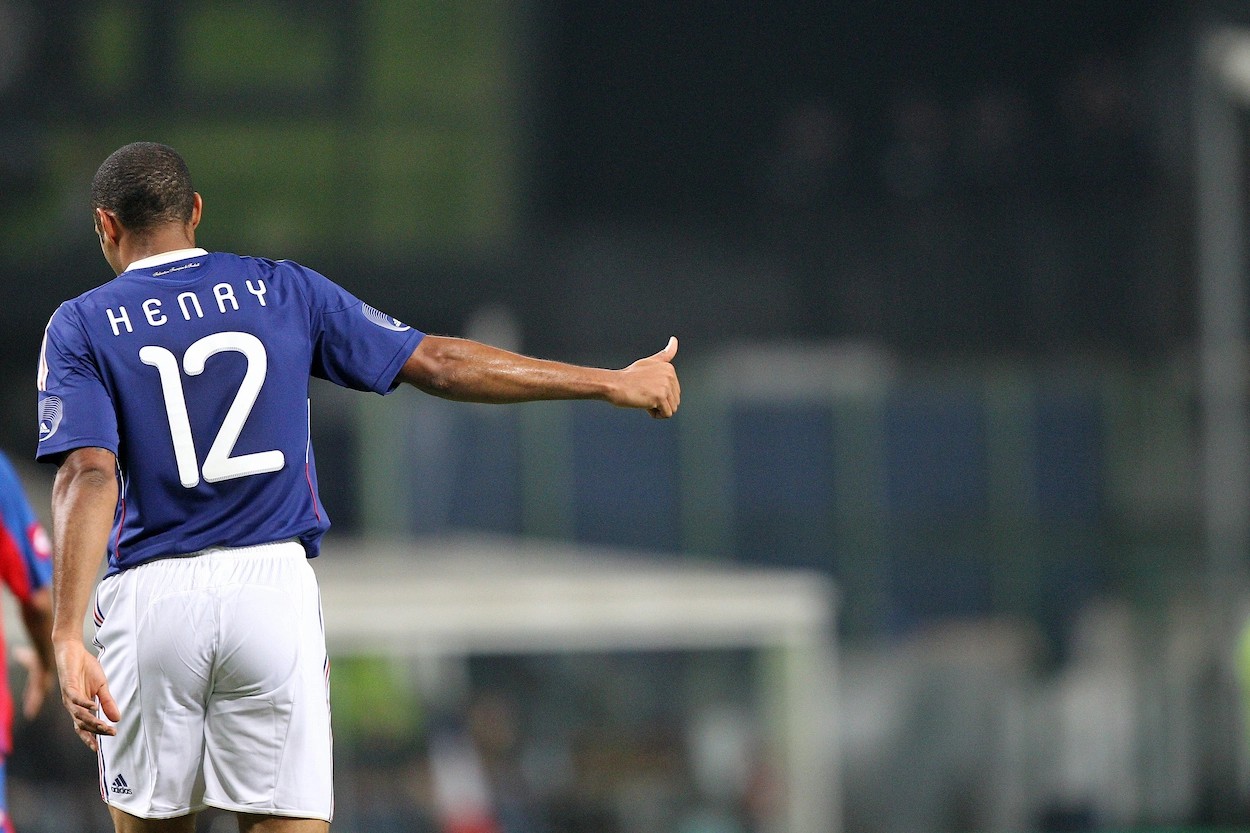 不吹(足坛解密13:同是恶意手球,为何马拉多纳和亨利的待遇截然不同?