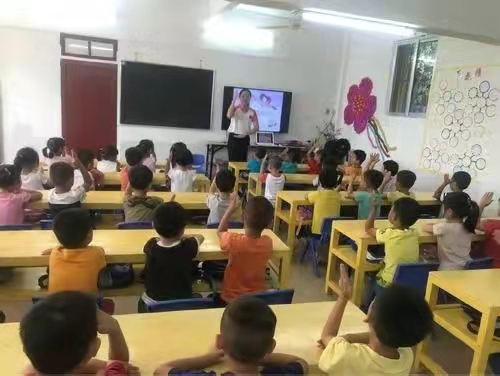 何碧玉：河南女神童，14岁考进清华，毕业留美不愿回国