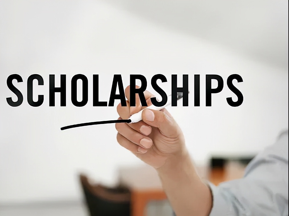 赫尔大学2022本科生和研究生奖学金最全解析