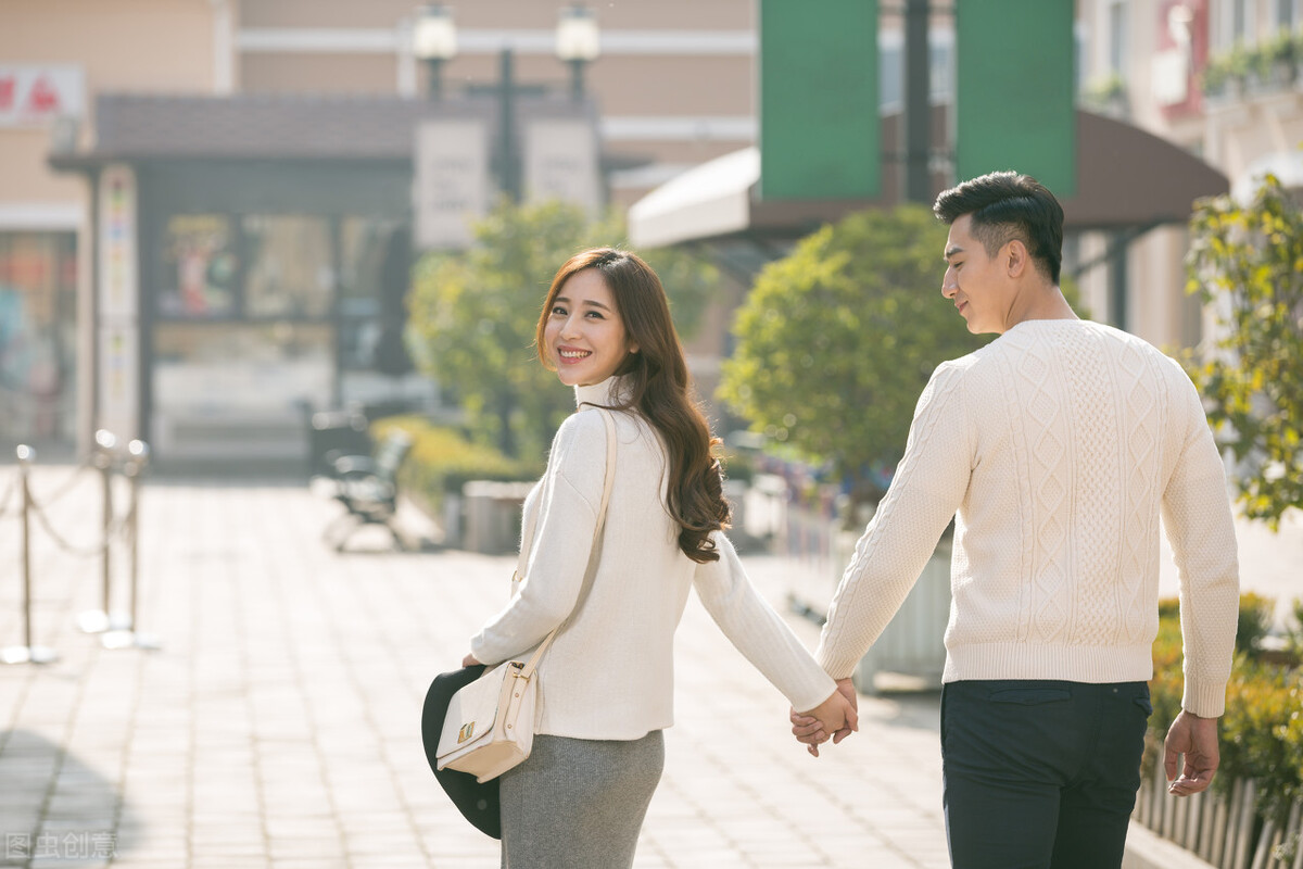 一份恩情，表姐的閨蜜愛上我，一句承諾，她成為我的女友