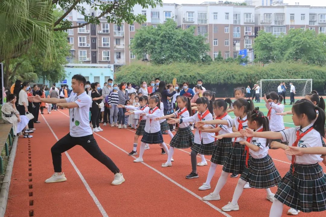 “我和南小零距离”一一记2022春南湖小学幼小衔接主题活动