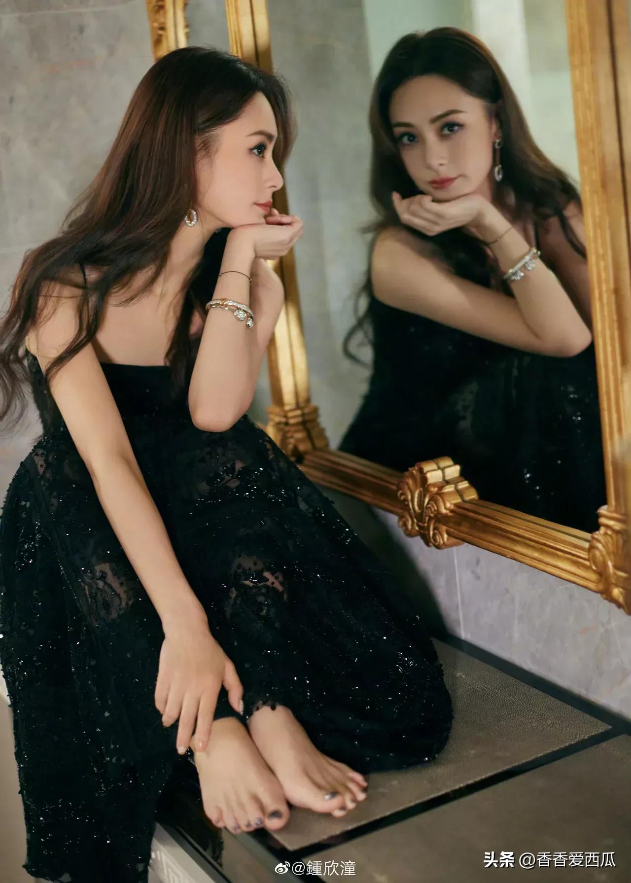 妩媚性感钟欣潼