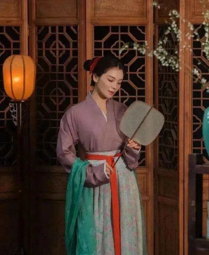 43岁刘涛演“人比黄花瘦”的李清照！其实，这3位女演员更合适