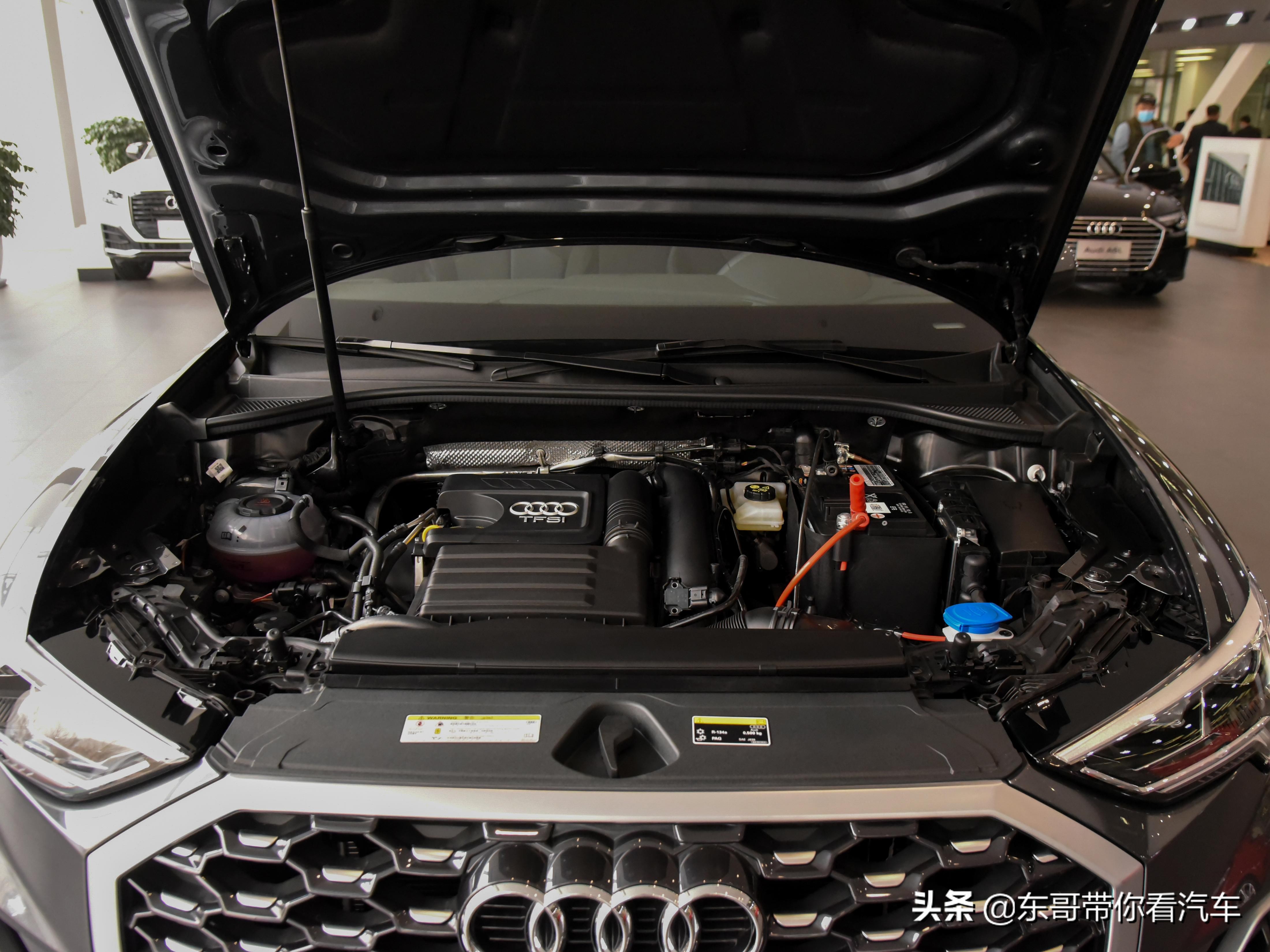 全液晶仪表，百公里油耗6.7L，带你看奥迪Q3 Sportback