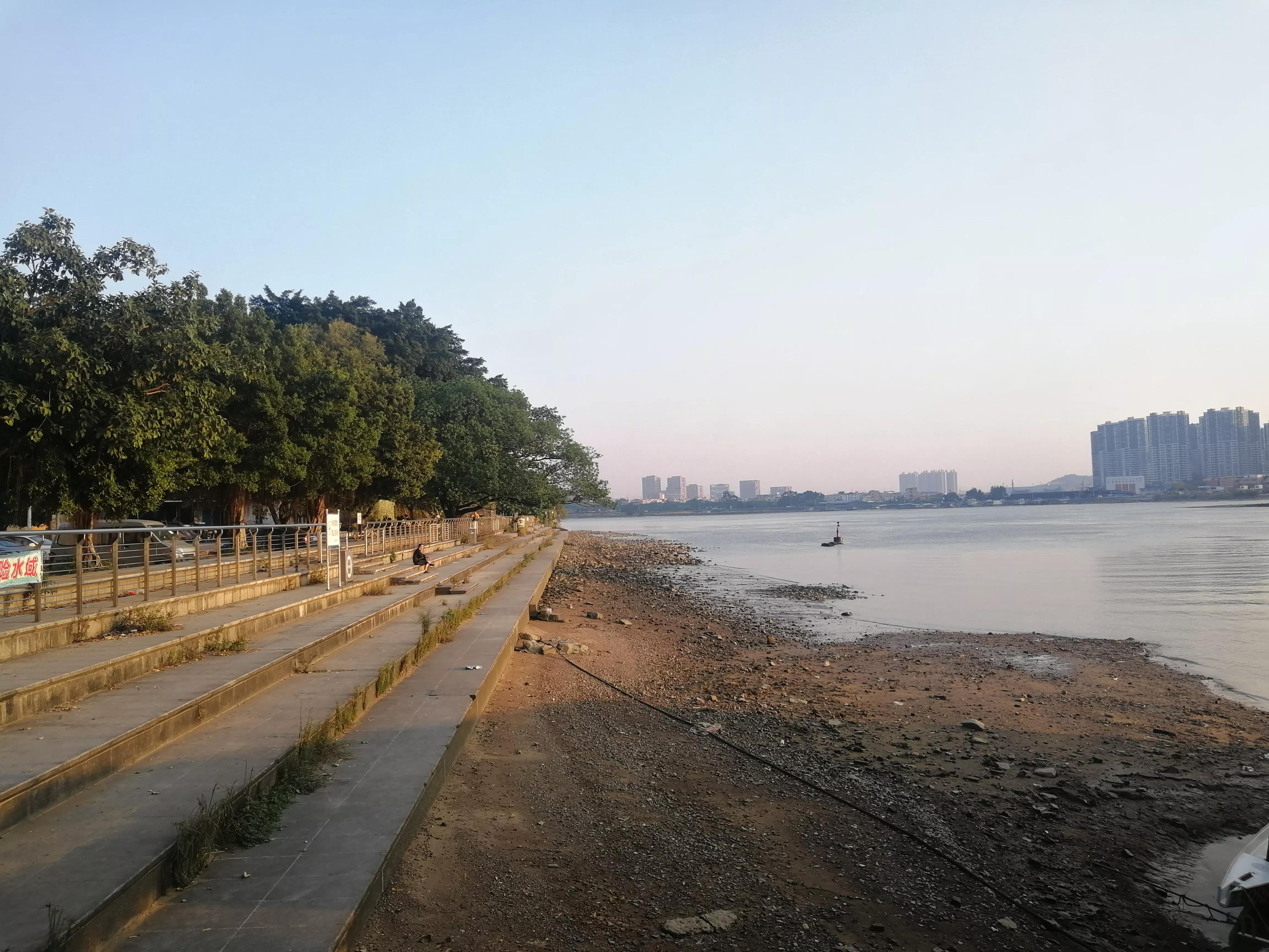 地铁4号线广州大学城一日游，带你体验不一样的大学城风景（A篇）