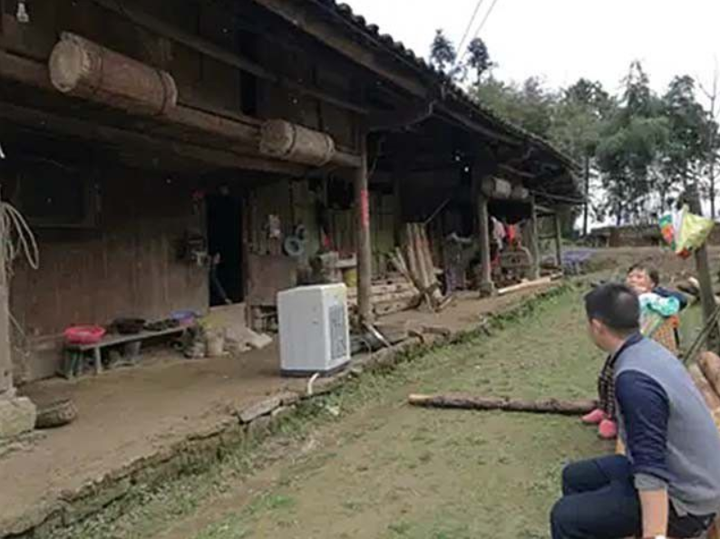 2014年，徐传红勇救母子3人牺牲，政府补偿66万，葬礼上千人送行