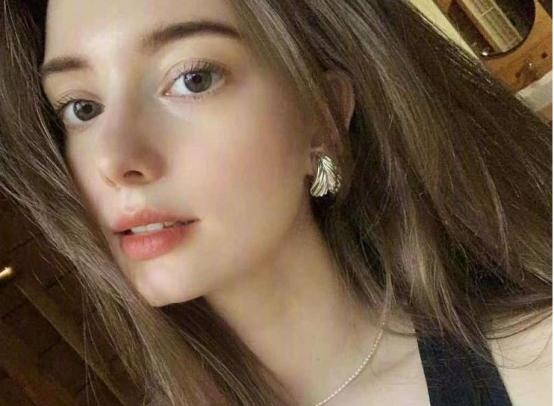 浙大校花酷似“奥黛丽赫本”，高颜值引发热议，是心动的感觉