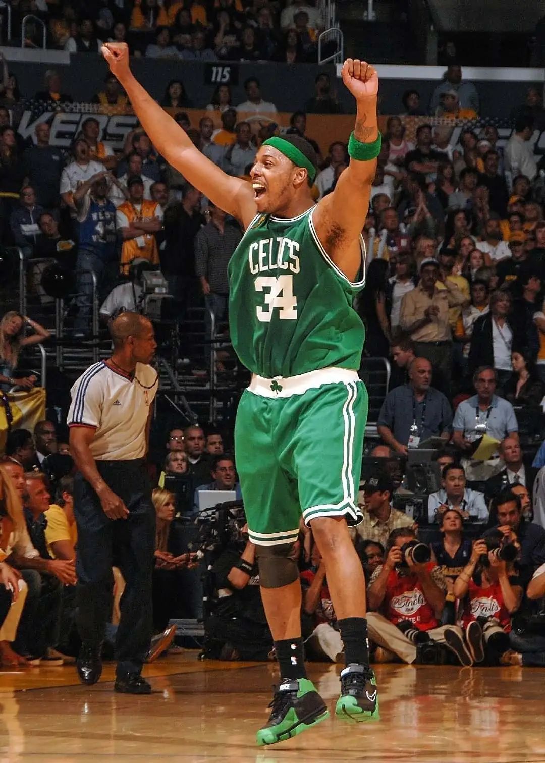 保罗皮尔斯球鞋(把詹姆斯从骑士打到热火的男人!