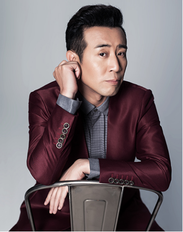 “大器晚成”于和伟：母亲反对他演戏，姐姐卖钢琴送他去戏剧学院