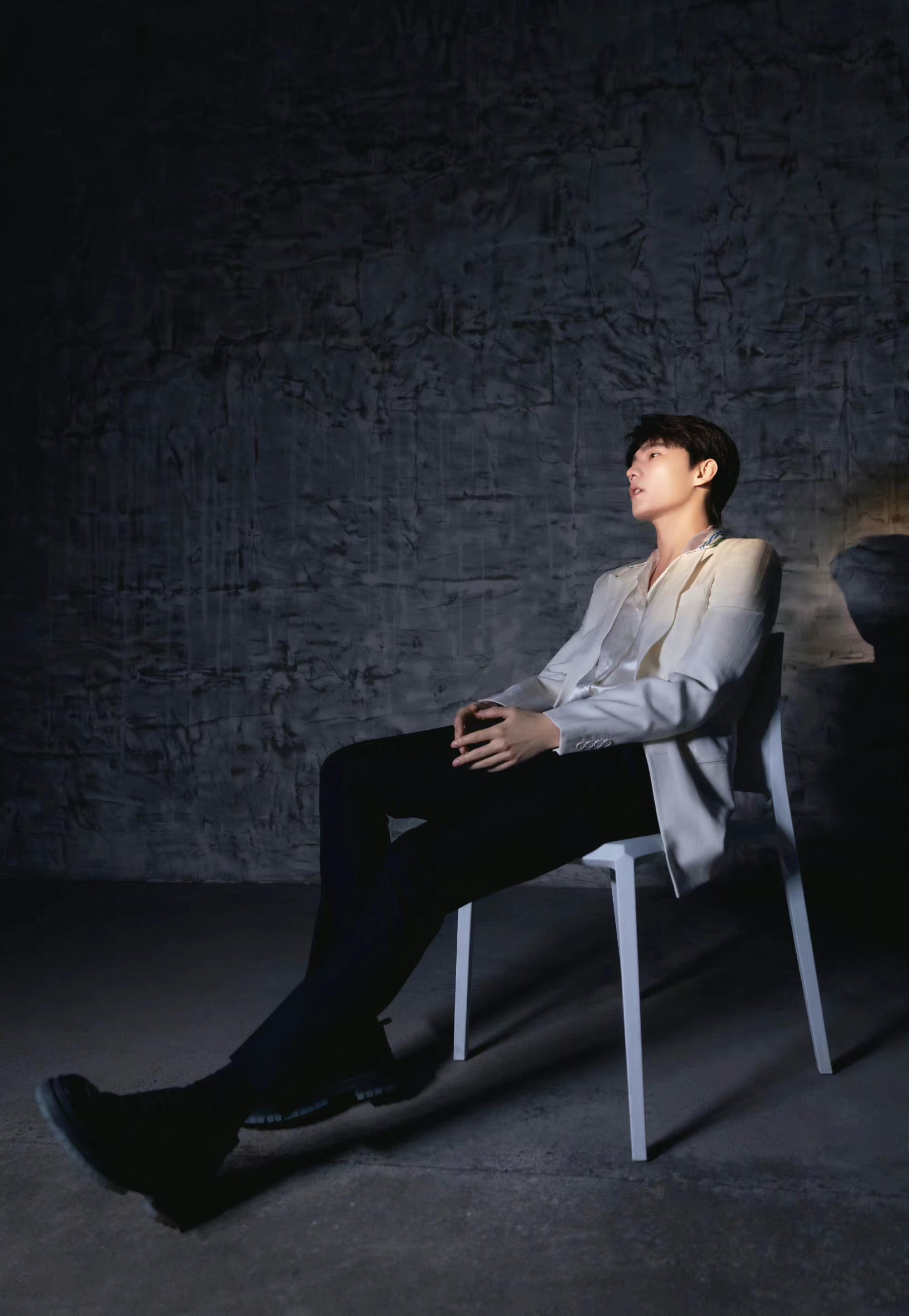 头大肩窄,小短腿,双下巴赘肉,没修图的男明星身材真是没眼看