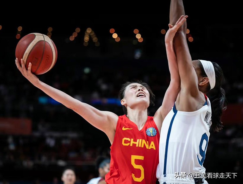 中国vs美国2018篮球(打不过，也让他掉层皮，中国女篮63：77负于美国，有得有失)