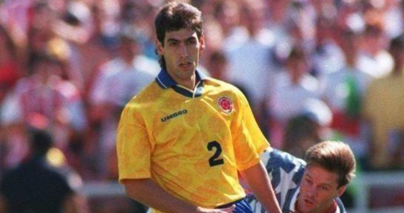 世界杯上曾经光脚进球的是(1994年，哥伦比亚球员在世界杯误踢一个乌龙球，在家门口被打12枪)
