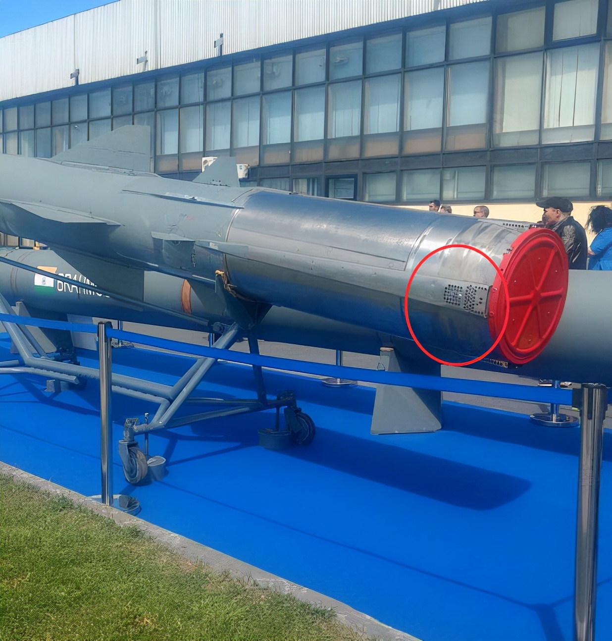 ӡ�ȵ���ͻϮ�ͻ�˹̹��Խ��124����ʧ��׹�٣�ӡ�ȹ����ٴζ���