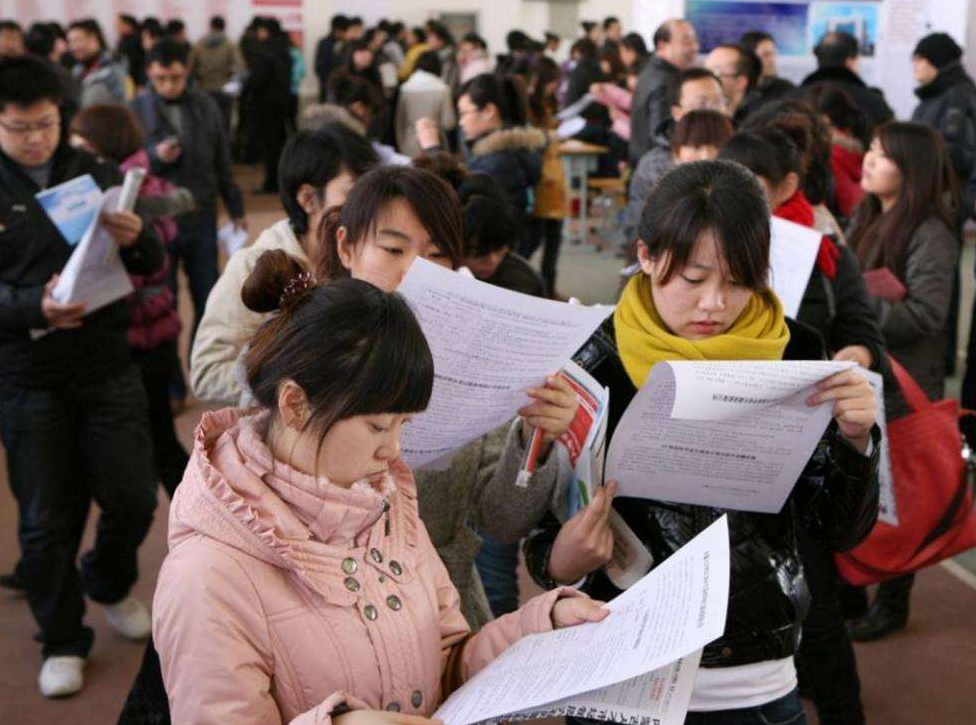 大学生的“攀比心理”有多重？男生晒寝室现状，网友不禁感叹