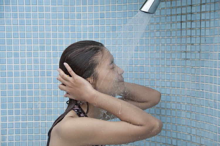 冷水洗澡，到底是“養生”，還是“慢性自殺”？ 對3類人有害無益