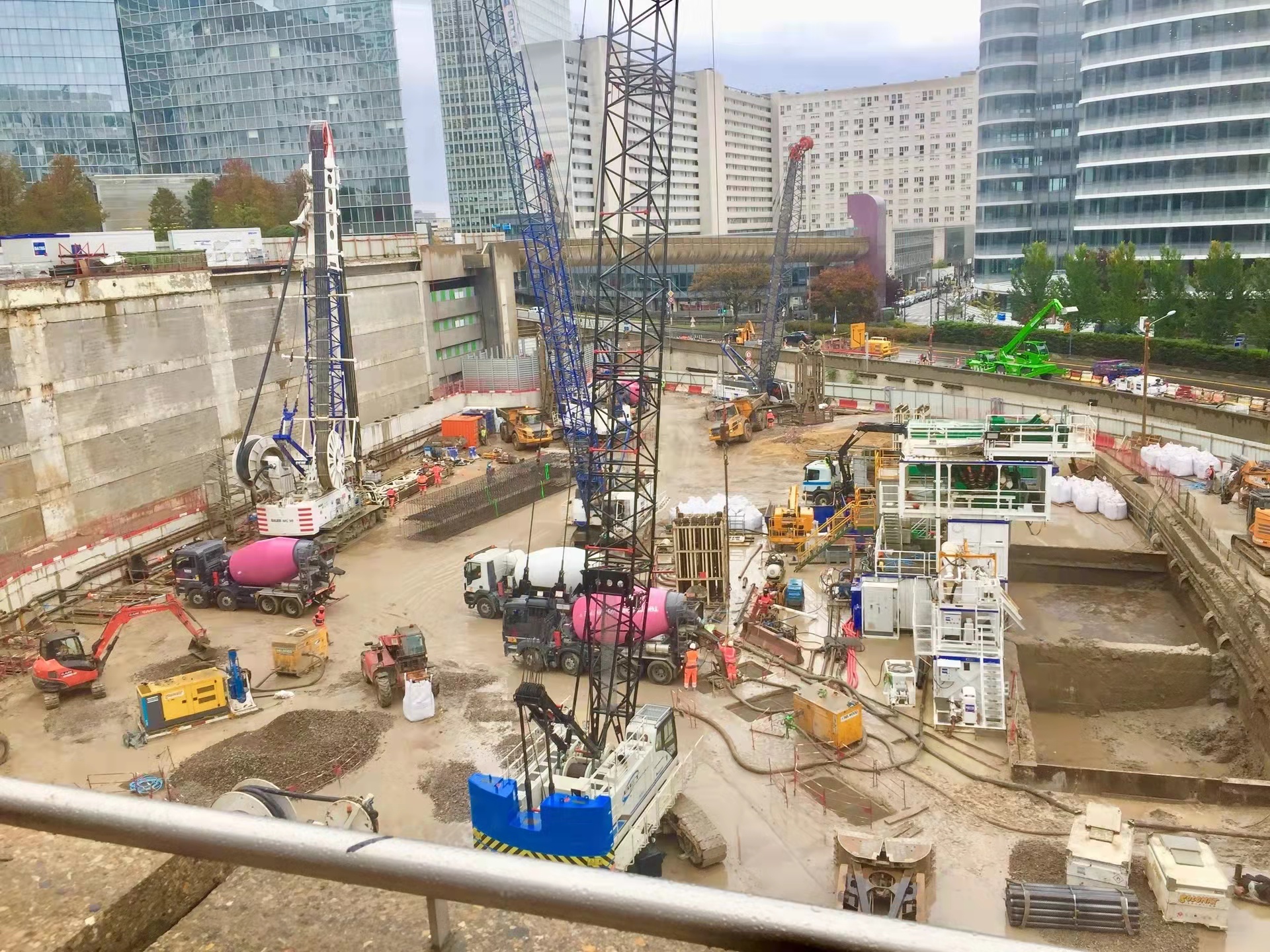 全球十大经济体在建的最高建筑——中国引领高度，法日创国内新高