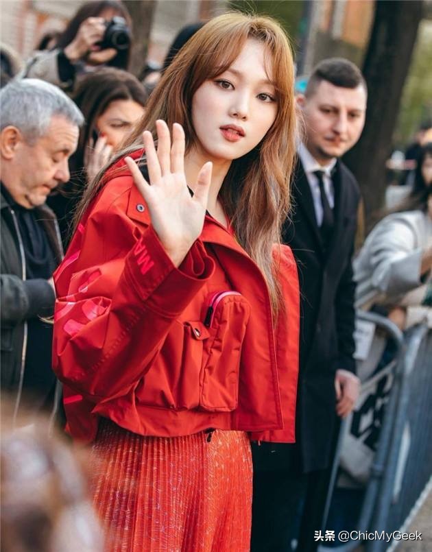 南柱赫唯一认爱女友李圣经都以为她是富家千金其实从小住贫民窟