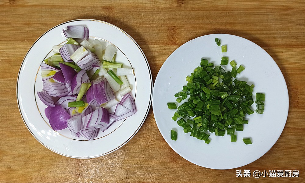图片[5]-【葱油酸菜蚕豆】做法步骤图 带着酸味的下饭菜 是春天独有的-起舞食谱网