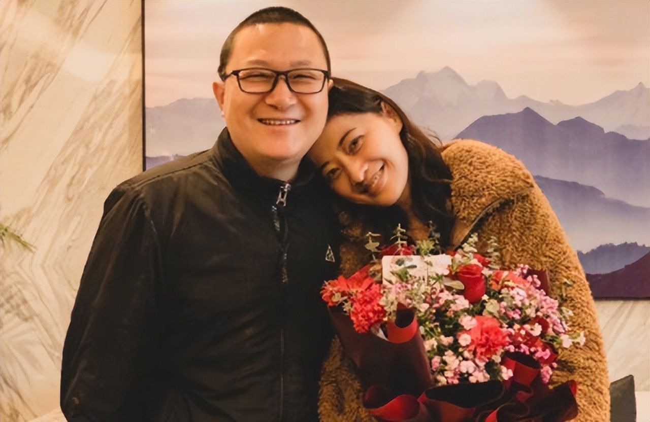 演员梅婷:离婚后很幸运,二婚嫁摄影师,如今是两孩子的幸福妈妈