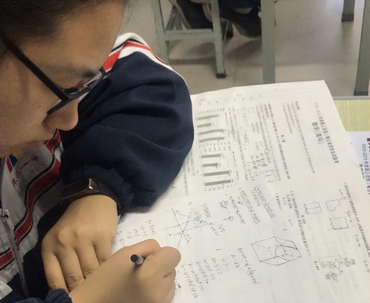 高考的这个“无意识”行为，可能会被判定作弊，22届考生要注意