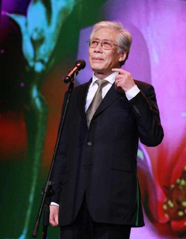 "康熙帝"焦晃:三段婚姻两次被妻子抛弃,如今87岁苦尽甘来