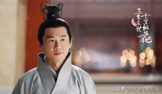 明明长得不帅，却吸引力爆棚，这5位男演员证明“丑男也有春天”